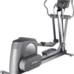 CARDIO Life Fitness 95Xi Elliptical Cross-Trainer