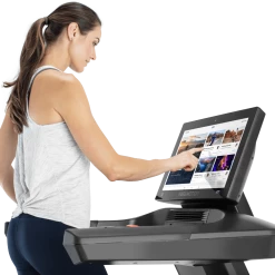 New 2022 FreeMotion T22.9 Reflex Treadmill CARDIO